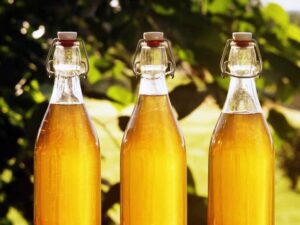 Domácí medovina zahřeje i rozptýlí