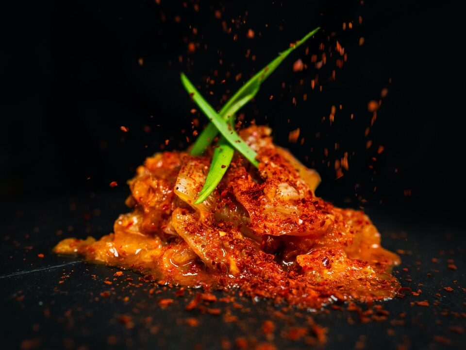 - ČasProŽeny.cz brown and green food on black surface