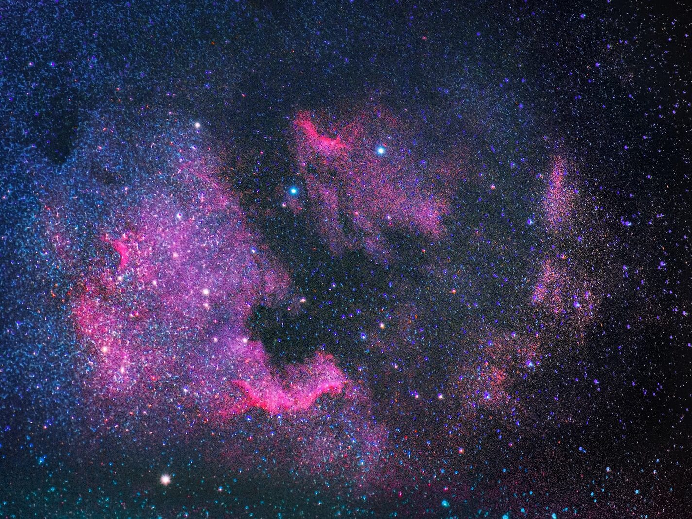 - ČasProŽeny.cz purple and black galaxy sky