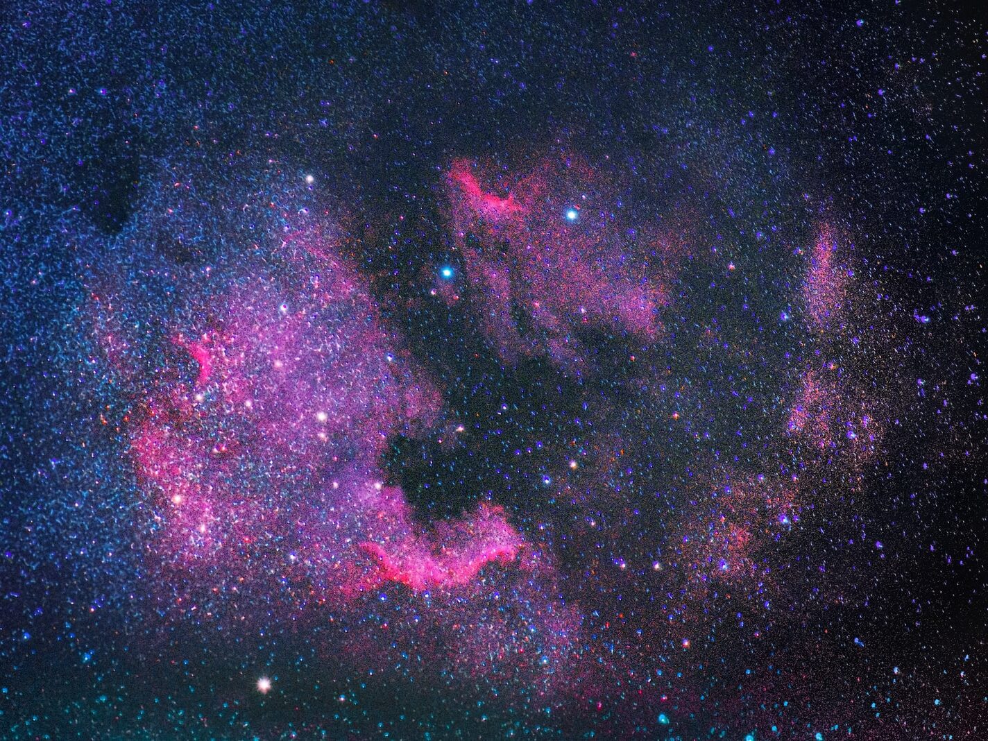 - ČasProŽeny.cz purple and black galaxy sky