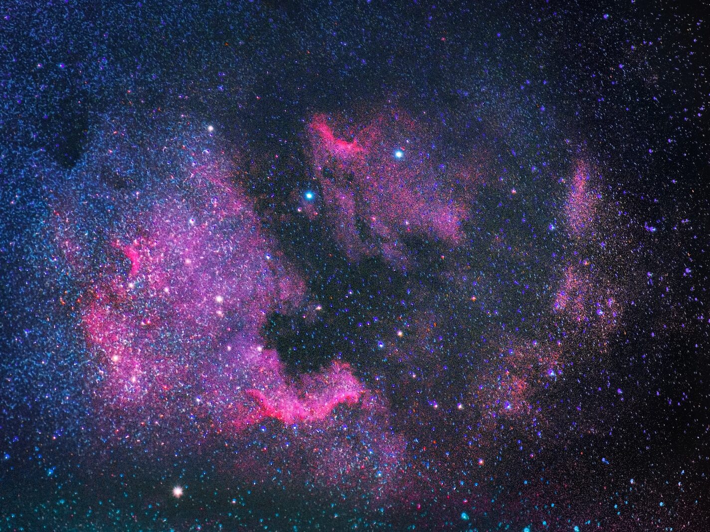 - ČasProŽeny.cz purple and black galaxy sky