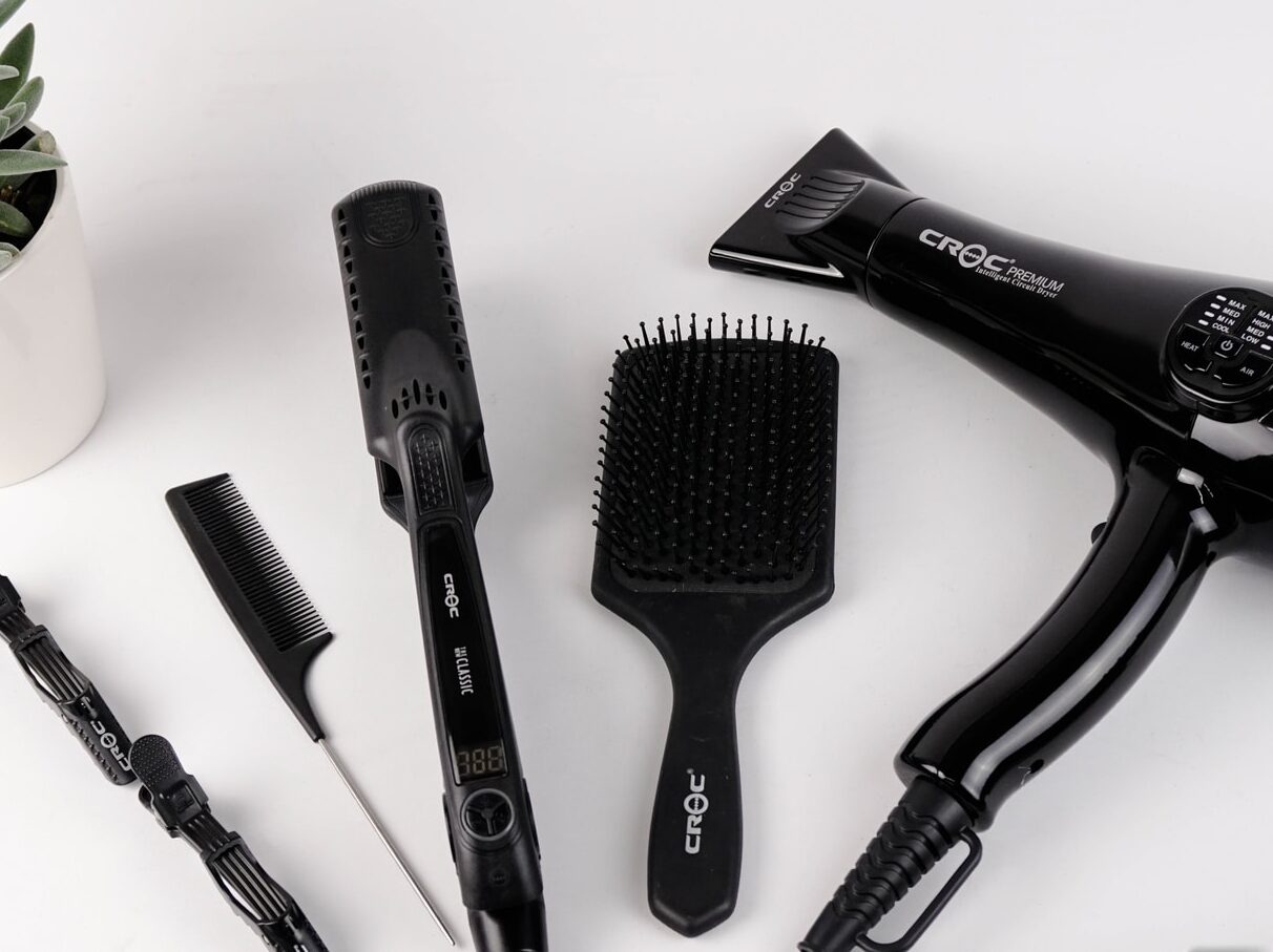 - ČasProŽeny.cz black hair brush