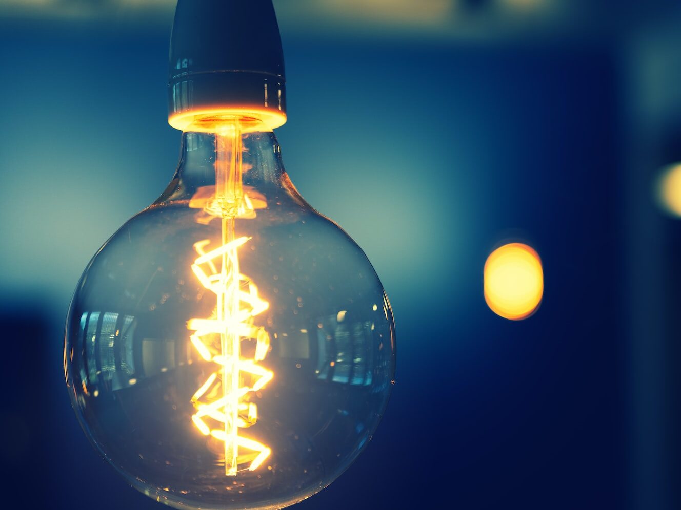 close up photography of light bulb