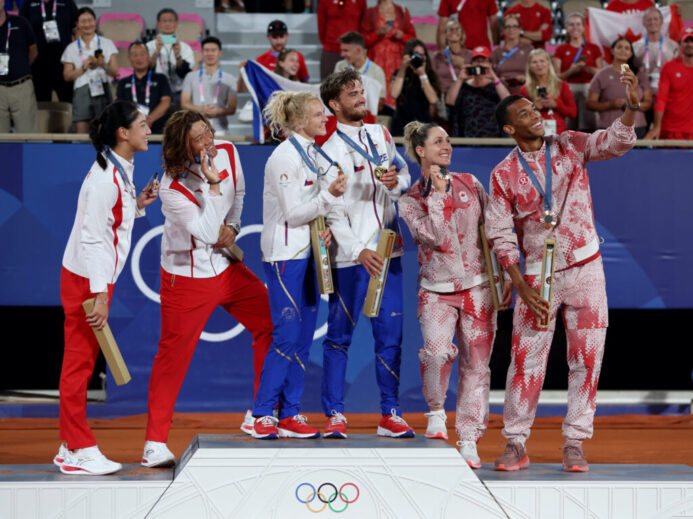 Olympijské hry v Paříži jsou oficiálně u konce. I naši medailisté si udělali Victory Selfie 