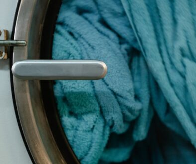 Bílý ocet v domácnosti dokáže zázraky. 7 způsobů využití, o kterých jste nevěděla a které vám ušetří stovky korun měsíčně