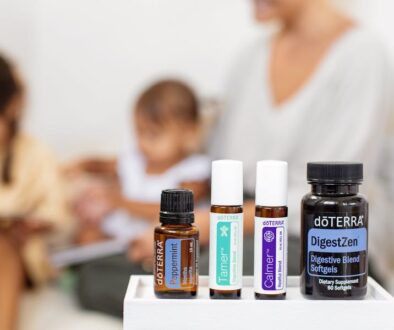 Nafouklé břicho není jen o jídle. Zjistěte, jak stres ovlivňuje vaše zažívání a co pít každé ráno nalačno pro ploché bříško