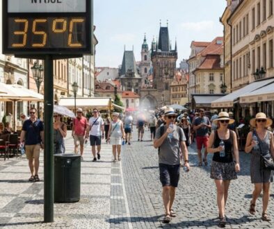 do-eska-m-vlna-tropick-ch-veder-meteorologov-featured