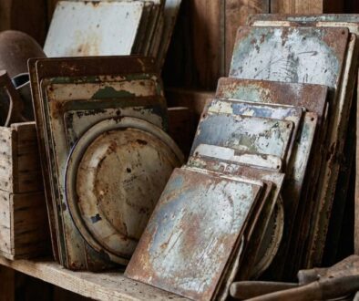 kdo-m-doma-starou-plechovou-ceduli-mo-n-sed-na-featured