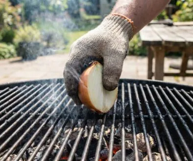 soused-mi-uk-zal-jak-ist-gril-pomoc-star-cibu-featured